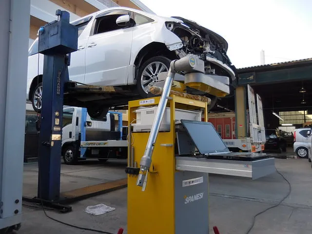 【全国対応】トヨタ・アルファードのぶつけた車両保険修理　大阪市