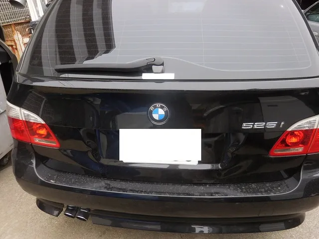 BMW525I　バックであてた板金塗装修理　安い　神戸～大阪
