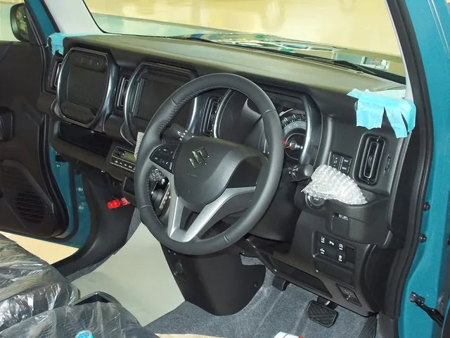 海津市　新車スズキハスラー　ナビゲーション取付