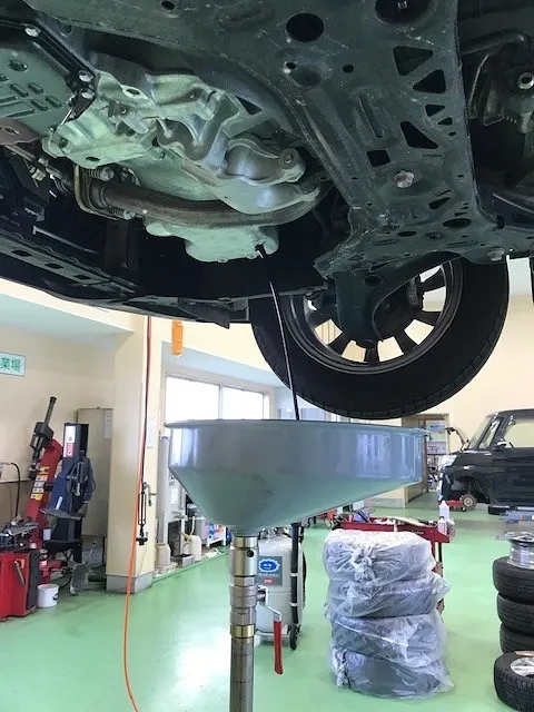車検時の実際の作業風景