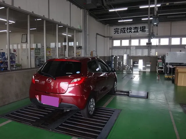春日井市にお住まいのお客様よりデミオ車検入庫のご依頼