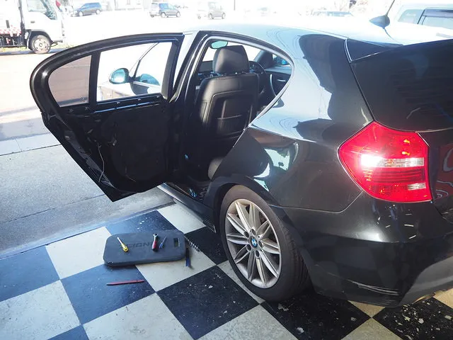 BMW　116i　E87　窓が動かない　窓が落ちる　パワーウィンドウ故障　修理　交換　燕市のお客様