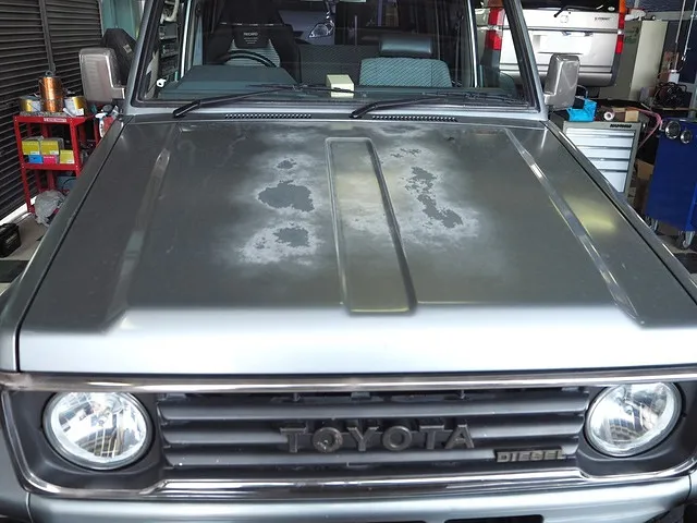 トヨタ70 ランドクルーザー塗装劣化 板金修理塗装 燕市のお客様