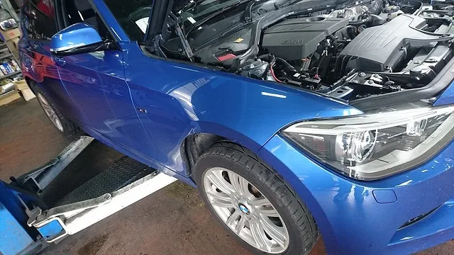 BMW120i 冷却水漏れ点検修理。