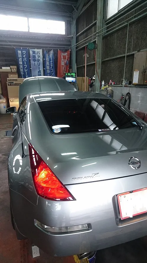 日産・フェアレディーZ（Z33）中古車販売　予備検査取得前、ヘッドランプ光軸、光量　保安基準点検調整。