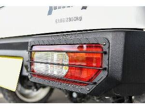 ジムリィ　リアバンパー専用テールランプガード