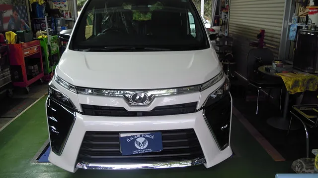 新車販売　吉岡町　トヨタ　ヴォクシー