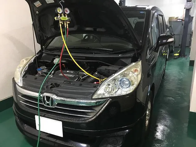 2018/4/29作業実績　ホンダ　ステップワゴン　H19年式　エアコンガス補充