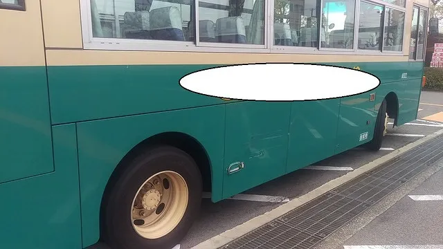 大阪　住之江区　板金塗装　バス　修理