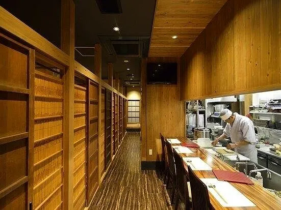 近江食堂　半個室、個室、宴会、掘りごたつ席