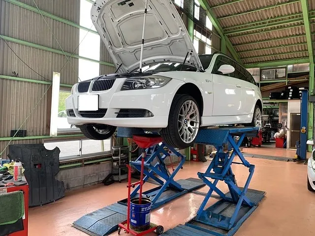 BMW修理：320i　ｵｲﾙ漏れ修理　鹿児島県鹿屋市　EURO CARS
