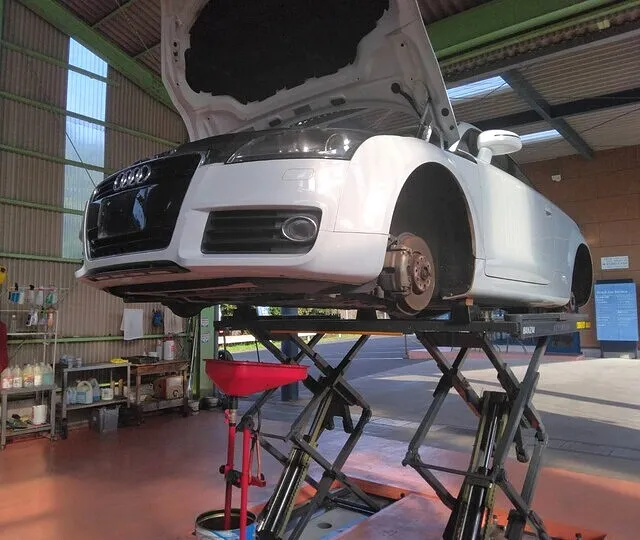 アウディ販売：TT　鹿児島県鹿屋市　EURO CARS