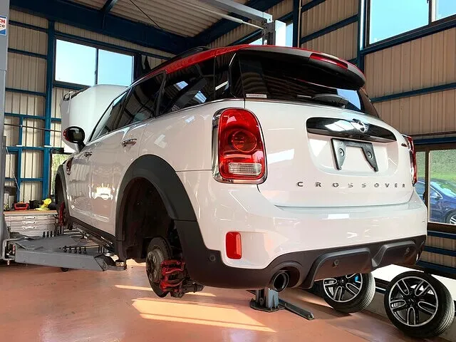 MINI販売：ｸﾛｽｵｰﾊﾞｰ ｼﾞｮﾝｸｰﾊﾟｰﾜｰｸｽ　鹿児島県鹿屋市　EURO CARS