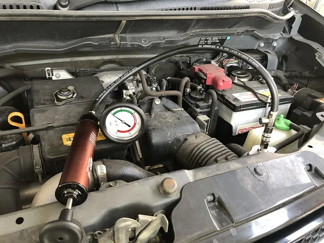 八戸市　車の整備修理　ワゴンR 赤い温度計が点灯