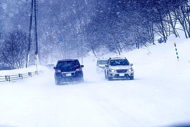 雪に備えて布製タイヤカバー は大丈夫？チェーン規制時は？布製の耐久