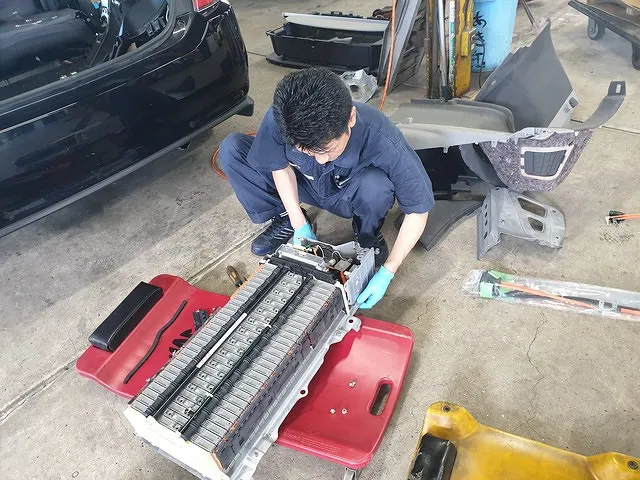 トヨタ プリウス ハイブリッドバッテリー交換│福岡県田川郡 車検・整備