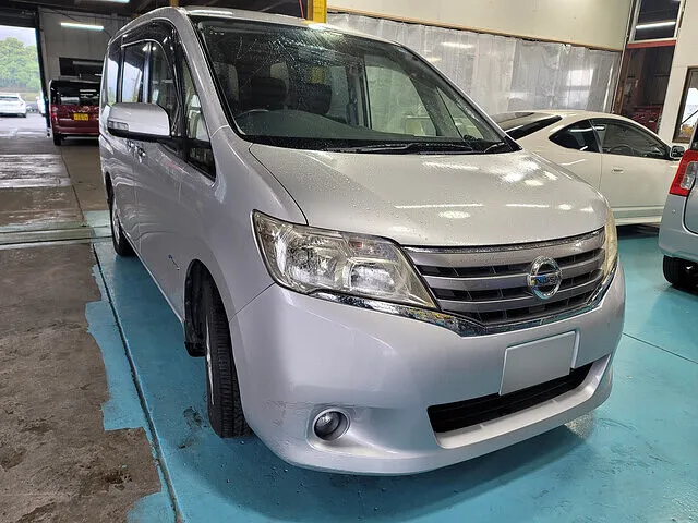 日産 セレナ　バックドア　オートクロージャー修理│福岡県田川郡　車修理
