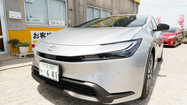 トヨタ ハリアー アルパイン10インチナビ取付 ハリアー専用リフト