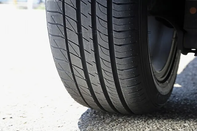 タイヤの摩耗は日常的にチェックすることが大事 | 由利本荘市 車検・整備　