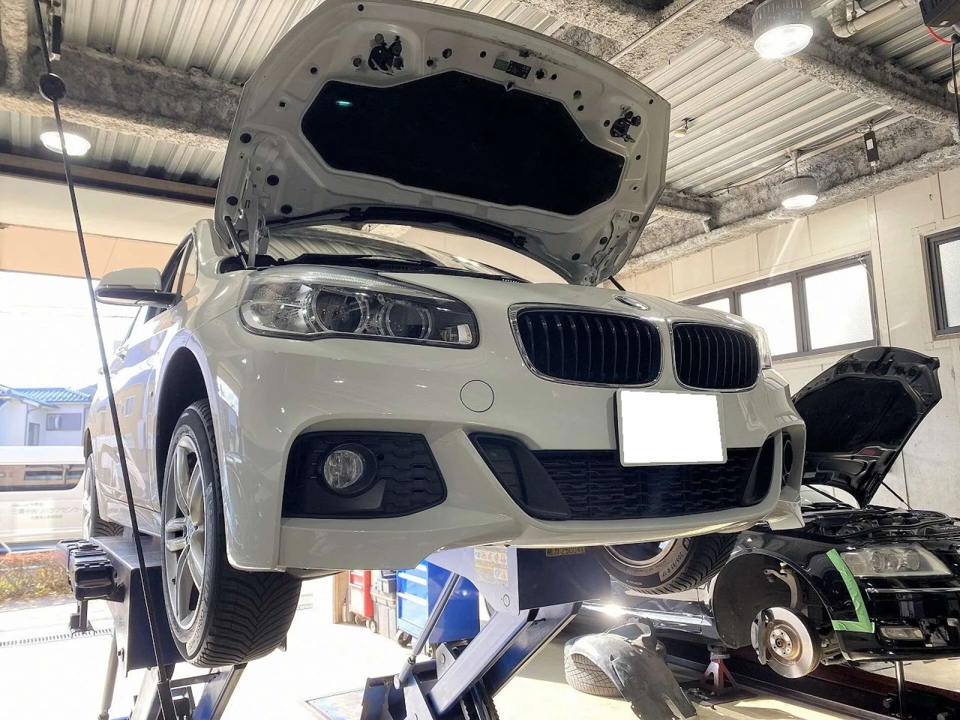 BMW 218d グランツアラー ディーゼルエンジンオイル交換