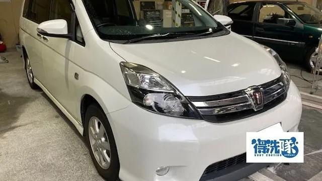 トヨタ アイシス【嘔吐クリーニング】