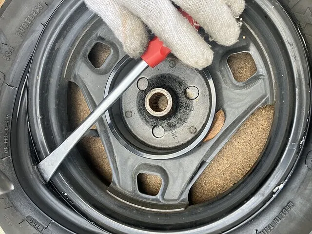 国産車 タイヤ交換│光市 オートハンズ