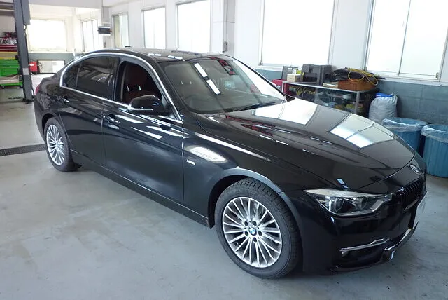 BMW F30 320i BILSTEIN車高調サス 津市