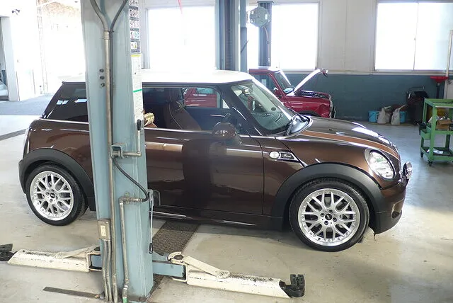 ミニ R56 クーパーS KW車高調サス