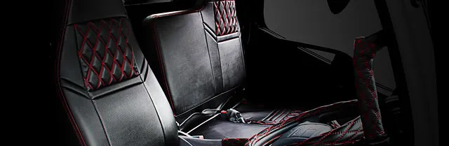 シートカバー 車種専用　ＣＯＭＢＩ いすゞ大型ファイブスターギガ用　 運転席側 595334-595354