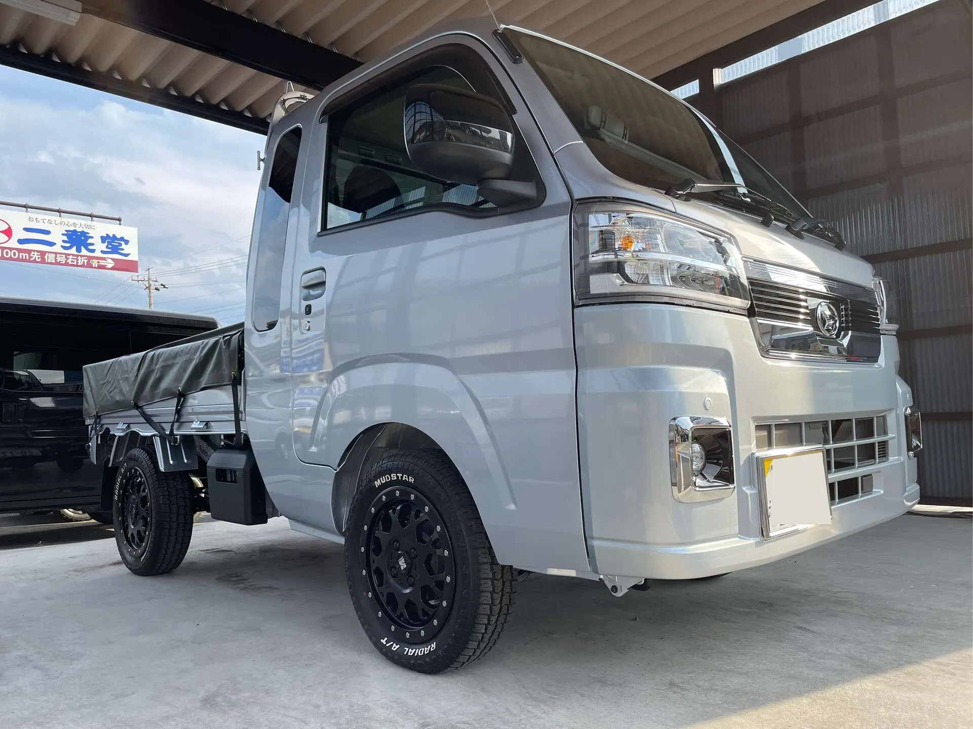 新車 中古車 長野 千曲市 カスタム リフトアップ