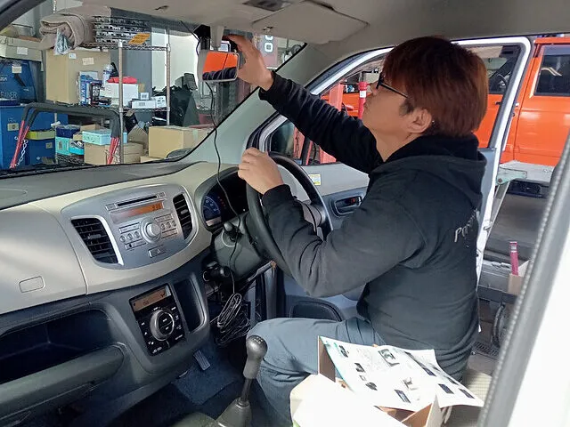カーナビ取付 バックドアランプ取付 スズキ ワゴンRスマイル│パーツ取付 南足柄市