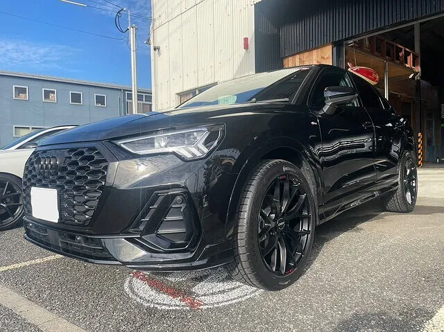 Audi　Q3スポーツパック