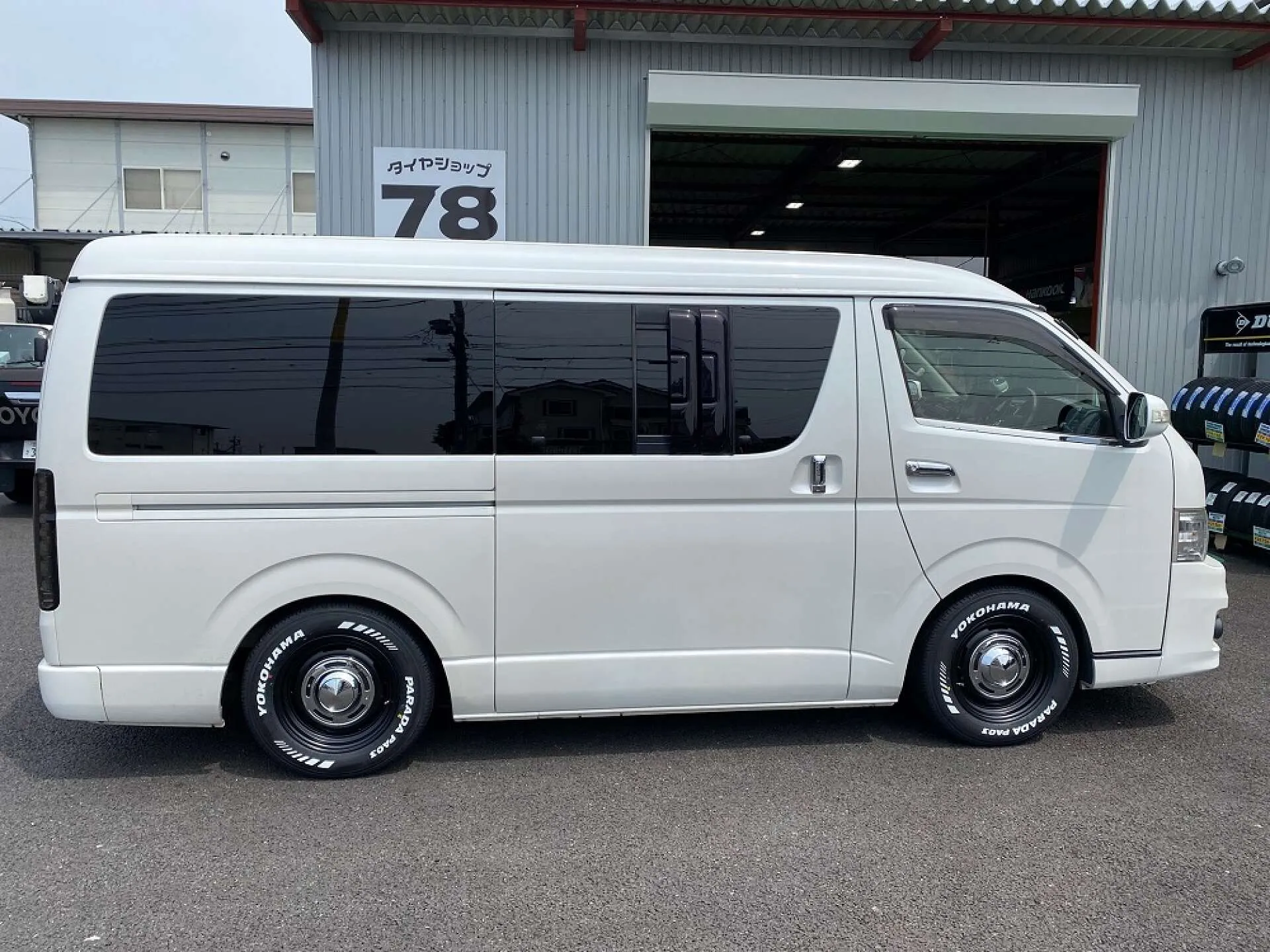 日本激安TOYO H20 ハイエース 200系 新品 16インチタイヤホイールセット 車検対応 ホワイトレター 16×6.5J+38 215/65R16 その他